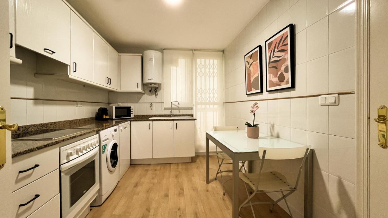 Ttdssa Cervantes Street - Parking In Valencia Midtown ภายนอก รูปภาพ